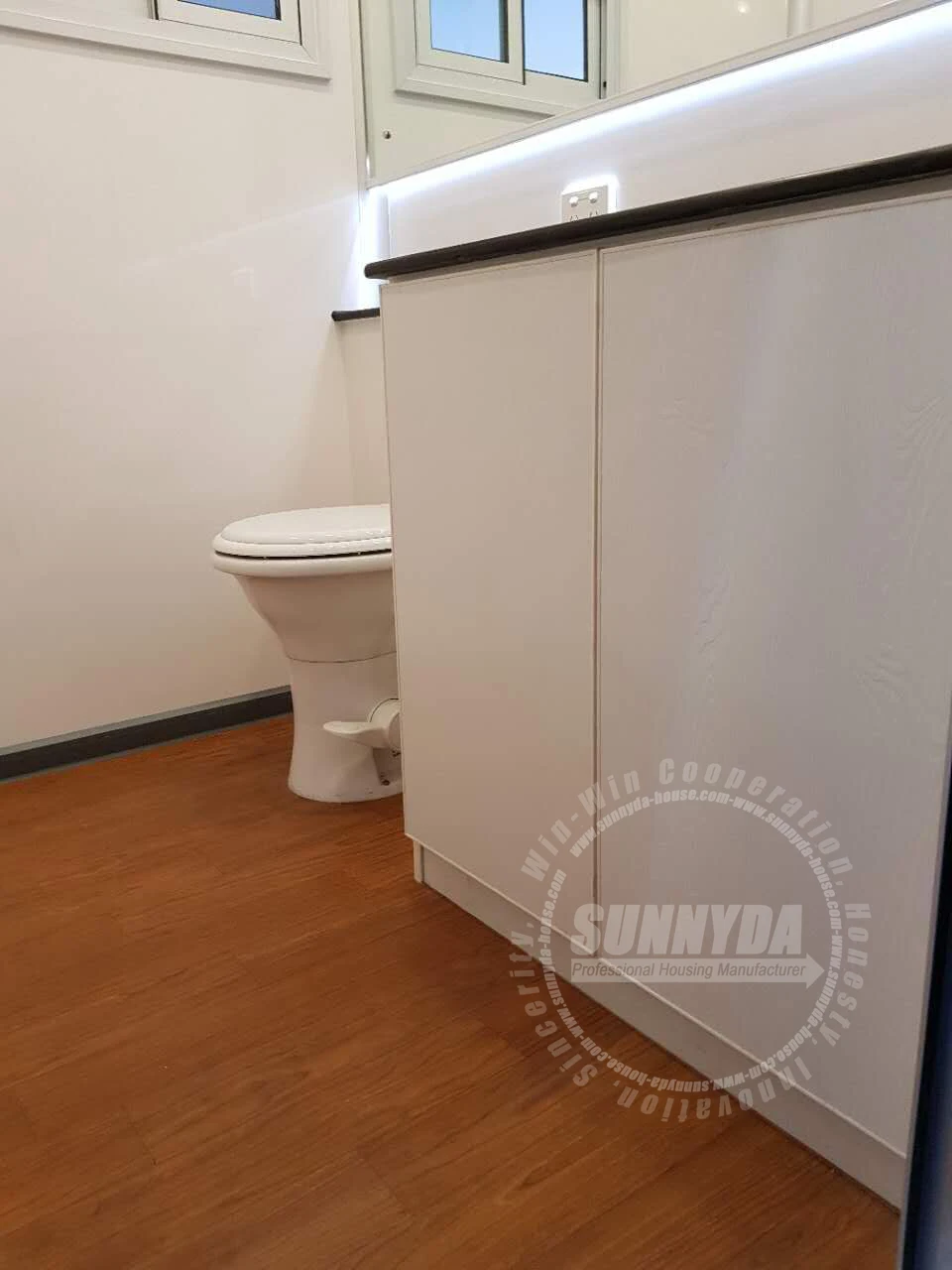 Most popular in word trailer tent mobile toilet with shower