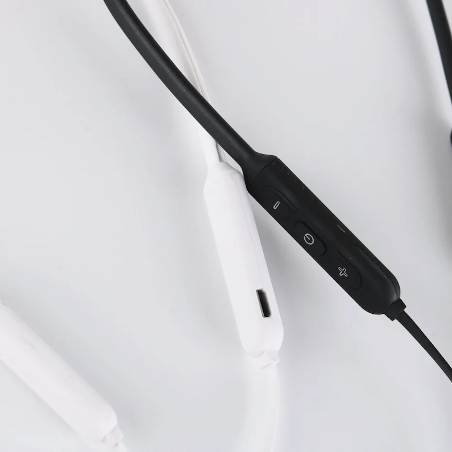 Sports running Neckband With Magnetic Absorption Up To 8 Hours Wireless Play Removable Secure Fit Wingtips