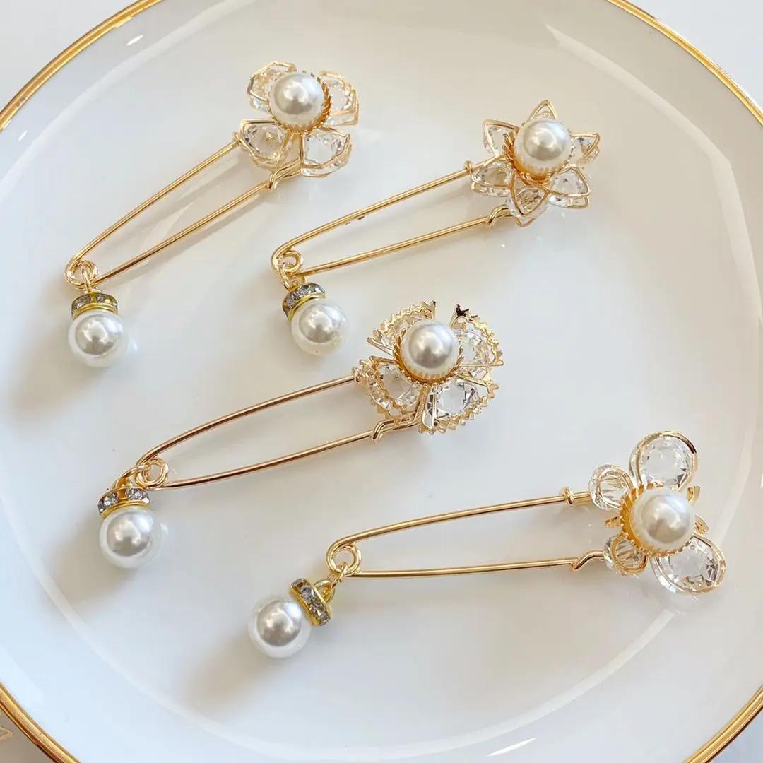 Hot Sale Imitation Pearl Jewelry Brooch Sets Ivory White Pendants Clips For Women  Brooch  Accessories Souvenirs Gifts