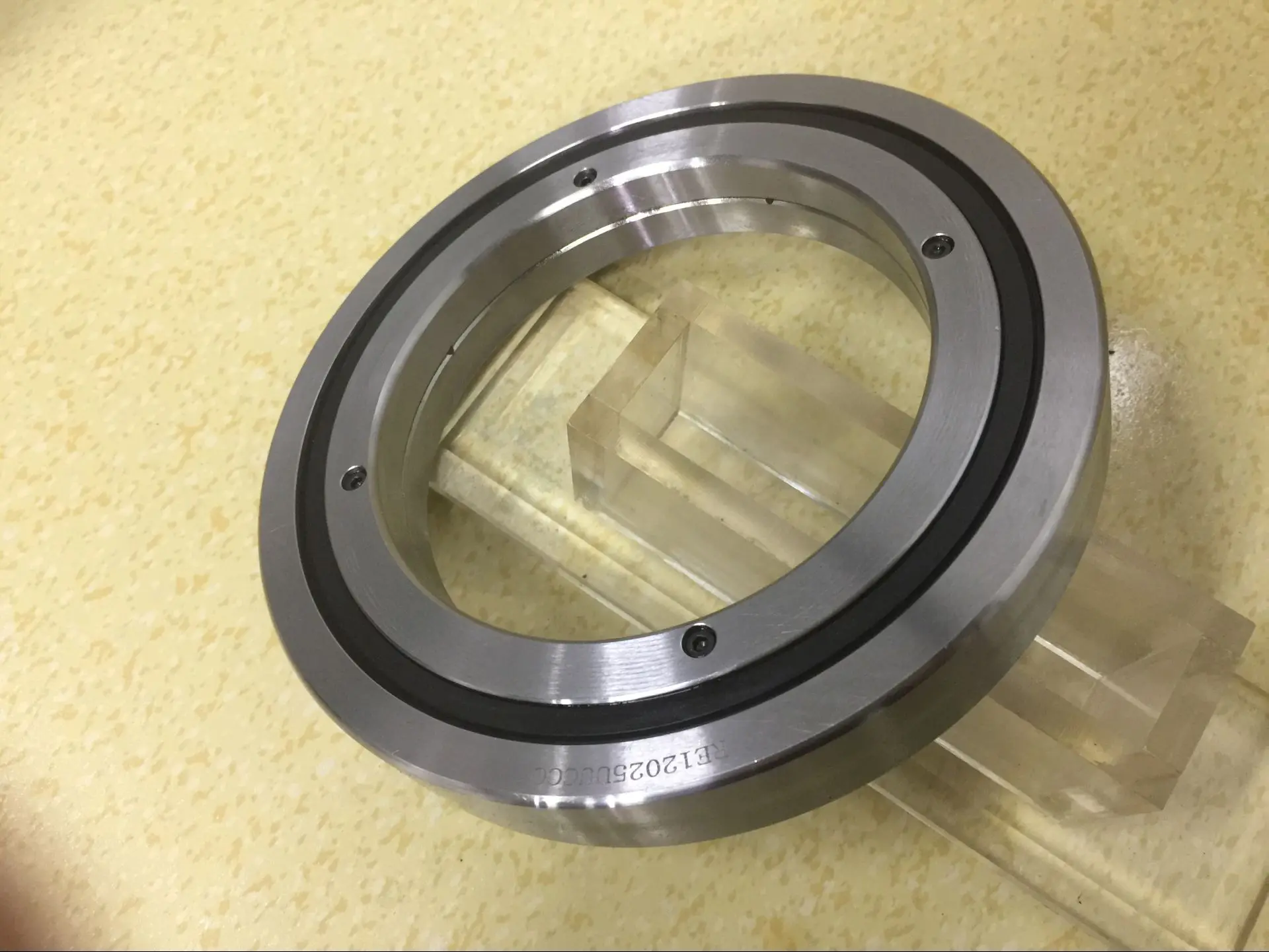 Machine  tools Cylindrical bearing   RE50050  Crossed Roller bearing