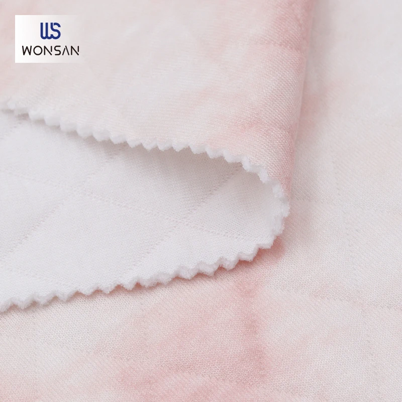 China High Quality Polyester Rayon Fall and Winter Jacket Hoodies Rhombus Interlayer Jacquard Digital Printing Knitted Fabric