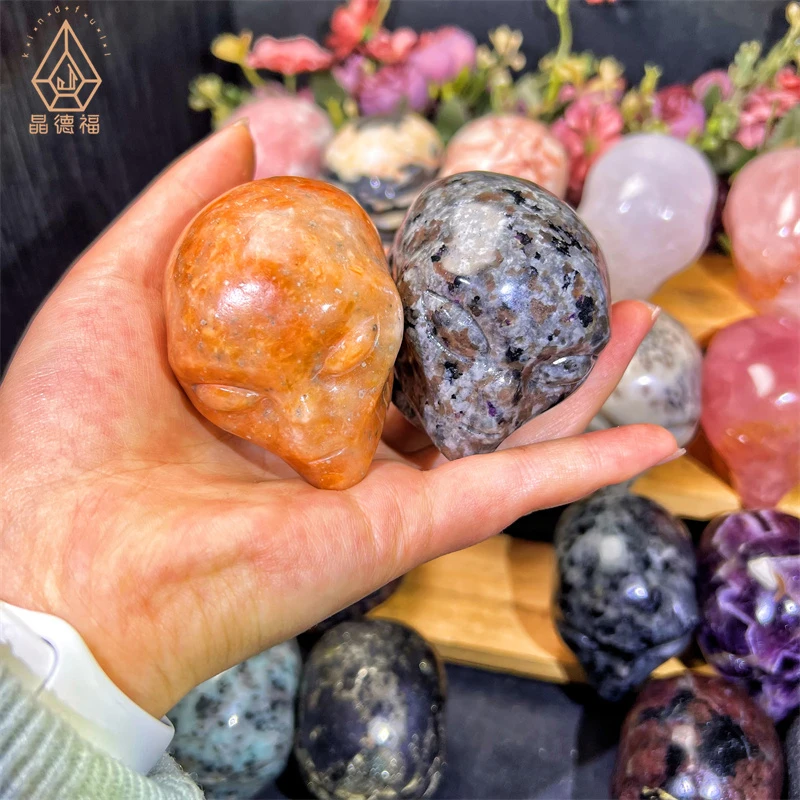 Kindfull Wholesale Beautiful  5.5CM Polished Crystal Mix Materials Alien Head for Sale