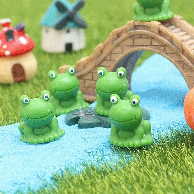 Wholesale Cute kawaii Cartoon Resin frog Charms For Nail Art Decorations DIY solid and night-luminous color toy