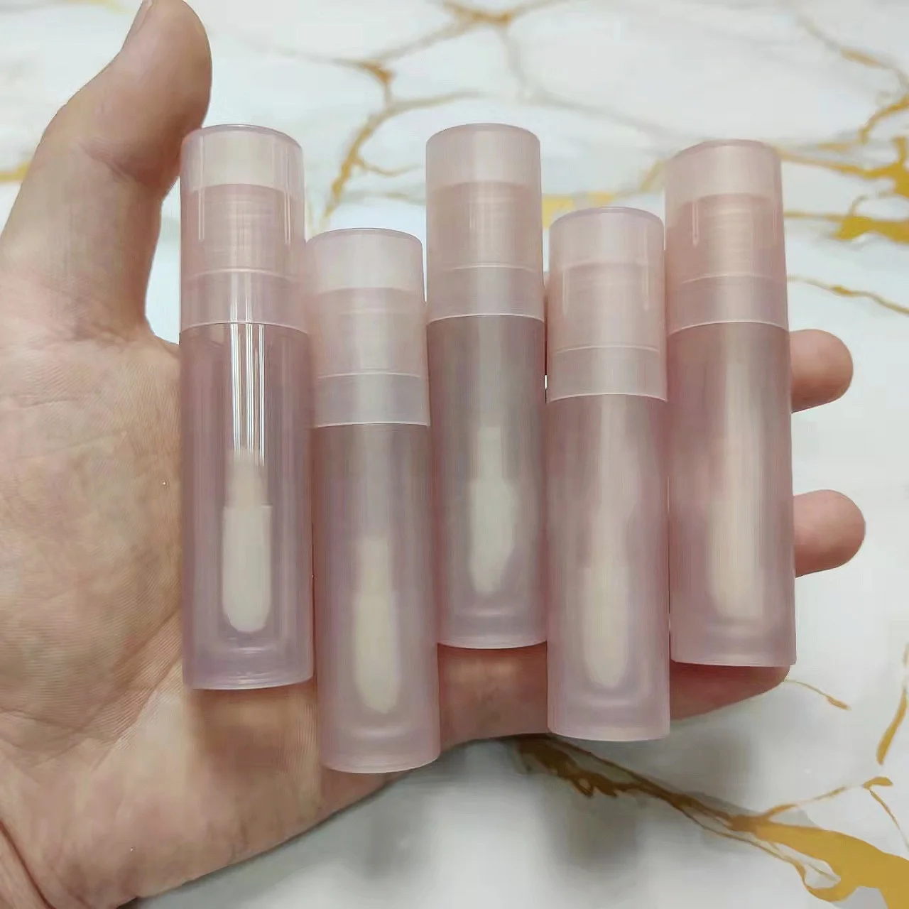 In Stock Color Lip Gloss Tubes Empty Round Liquid Lipstick Packaging Lipgloss Tubes Big Wand Custom Logo