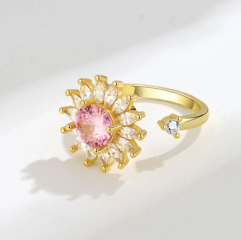 Latest 2022 Women Finger Rings Adjustable Diamond Bee Flower Rotatable Crystal Daisy butterfly Ring for Girls