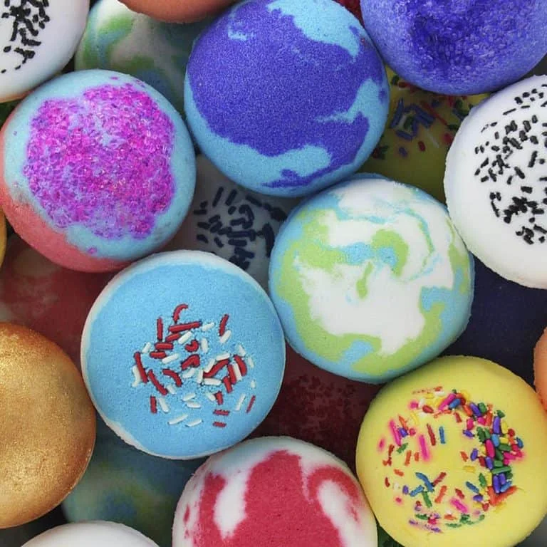 Wholesale Natural Ingredient Bath Salt Bomb Low Moq Moisturizing Bubble Bath Fizzy Gift