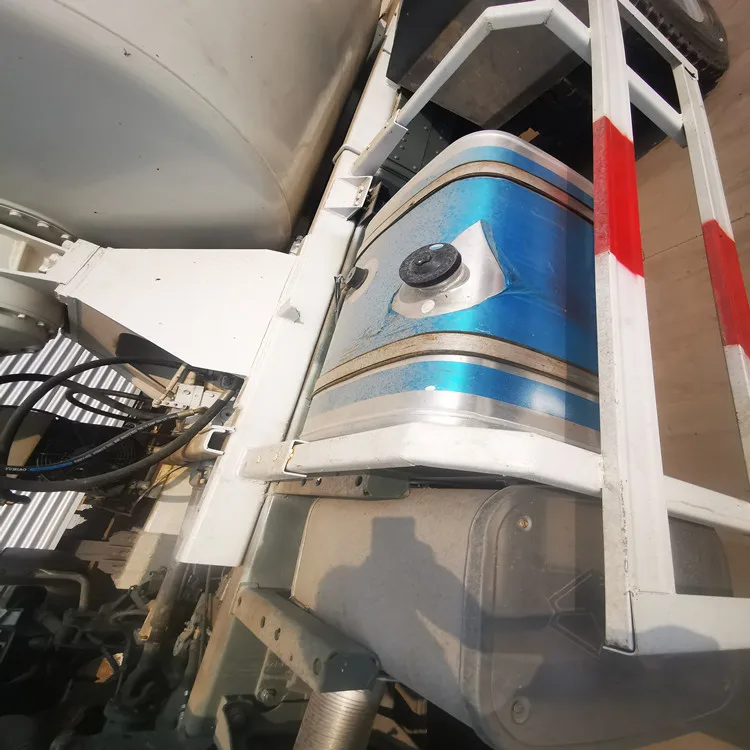 HOT SELL Sale of cheap concrete mixer truck