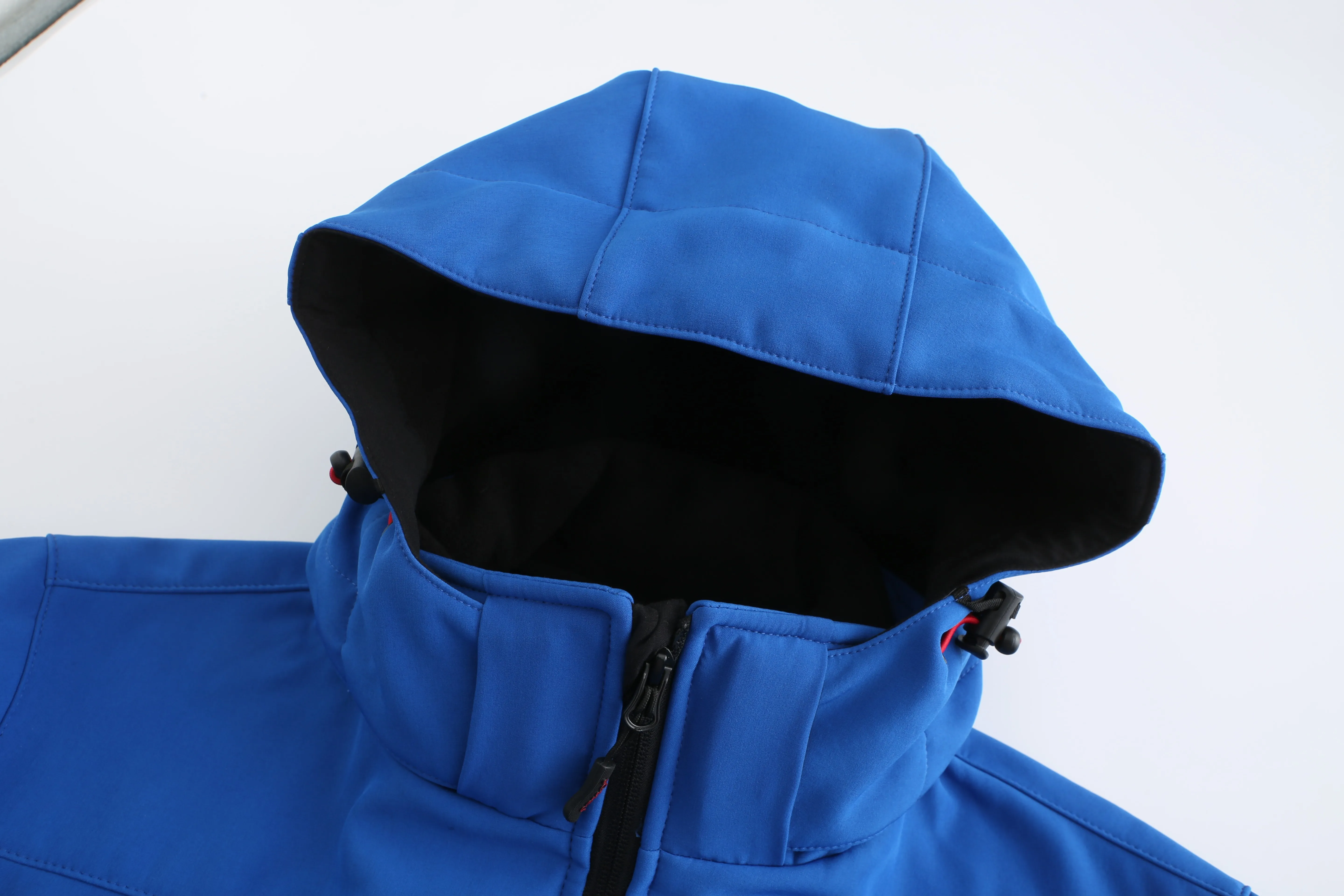 Customized OEM Design Cheap Soft Shell Winter Outdoor 95% Polyester 5% Spandex Men Softshell Jacket