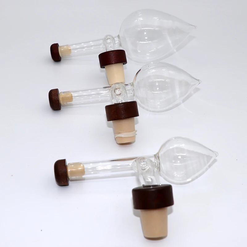 Red Wine Pourer Transparent Premium Clear Handmade Glass Decanter Bottle Custom Gifts Wine Whiskey Airarator Decanter Aerator