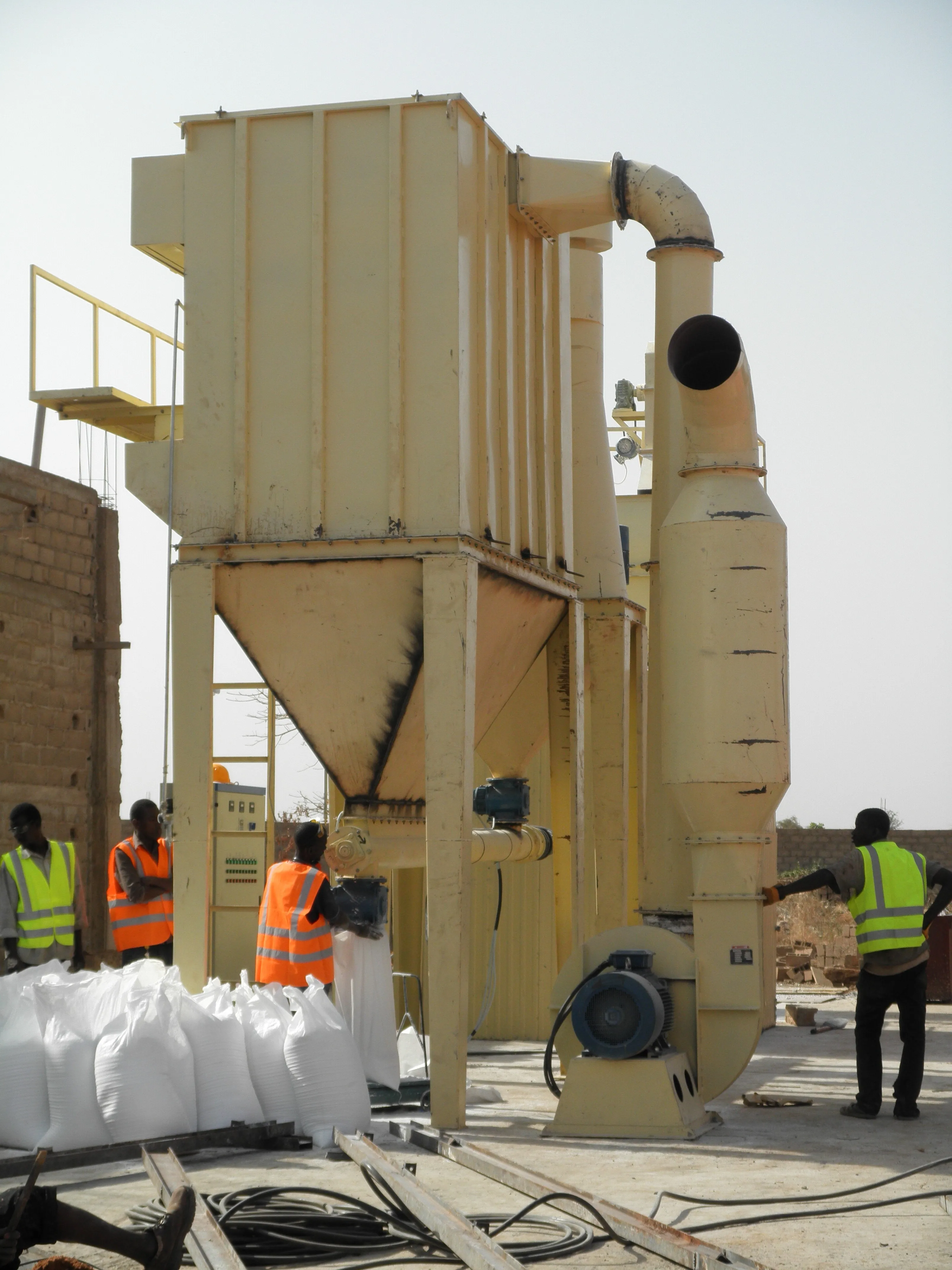 3-25tph Limestone Powder Grinding Mill Machine Discounted for Mining With Core Components Motor Engine Bearing PLC