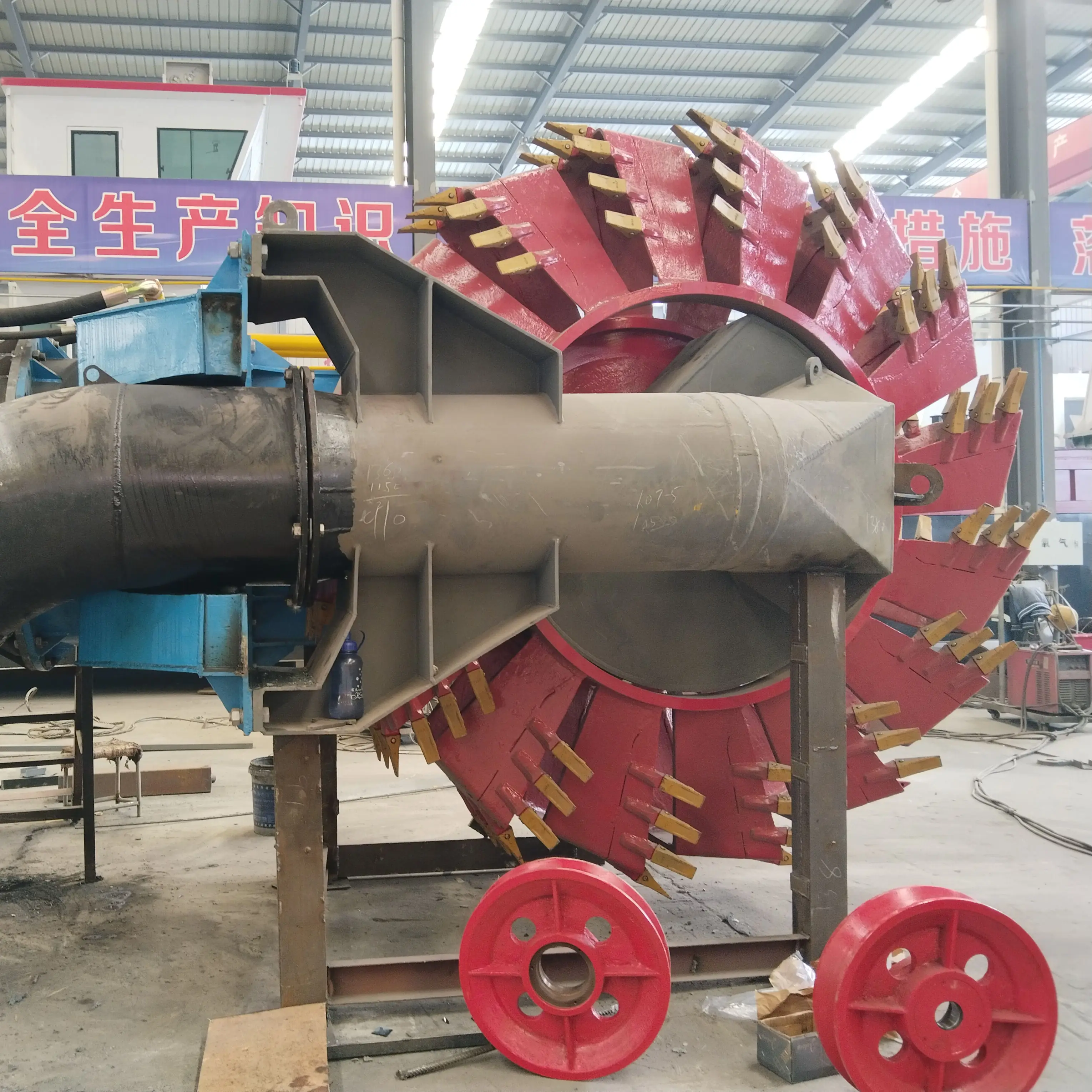 2000 m3/h Diesel Powered Hydraulic Rive Lake Thick Mud Hard Sludge Cleaning Boat