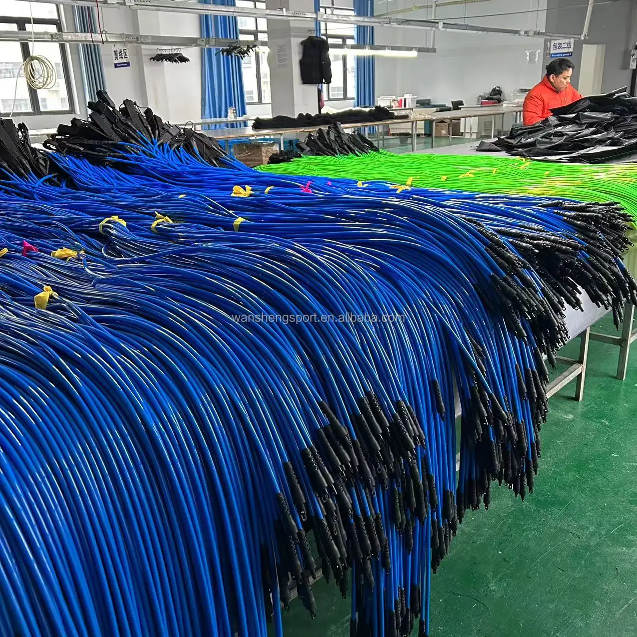 2024 New Design Surfing Leash Wave Bodyboard Coiled Sup Board Leash Multi Color Custom Logo Leash Bicep