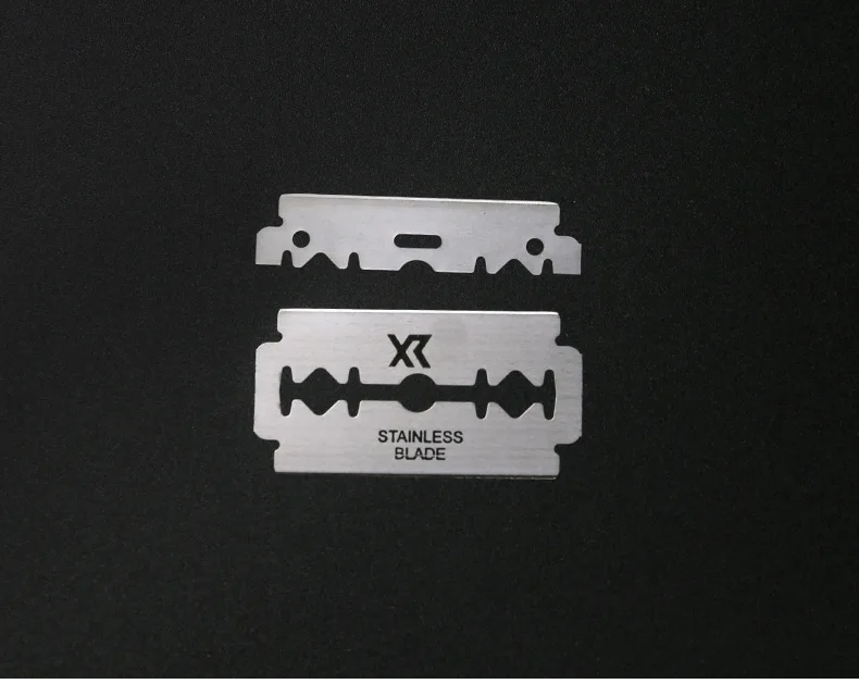 Wholesale high quality custom logo 100 pcs single edge barber razors blades for professional face Shaver with 100 blades set