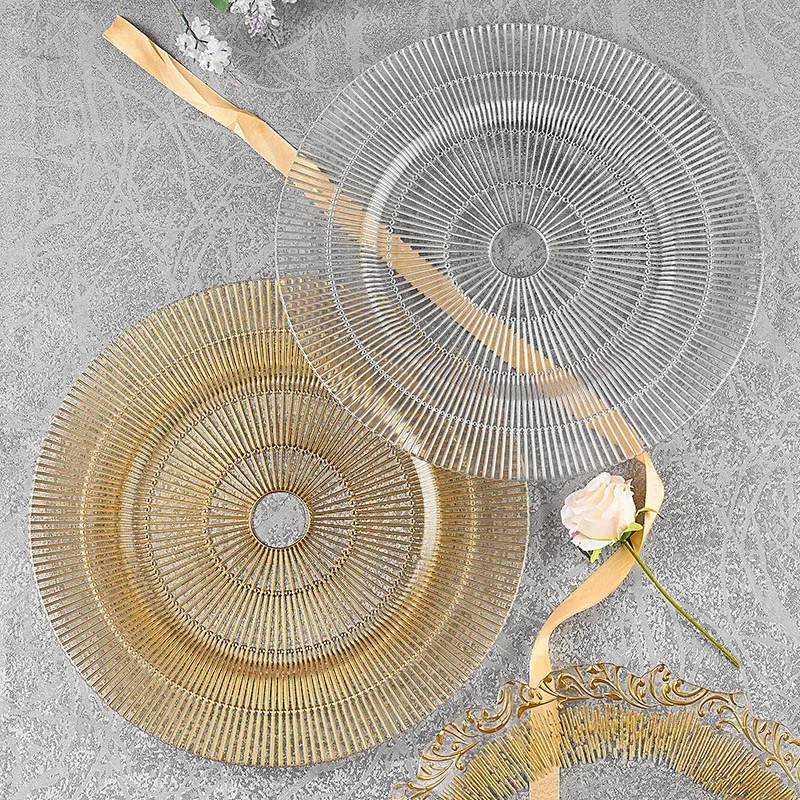 Popular Glass underplates for Wedding Banquet decoration Gold rimmed Charger Plates Wholesale luxury clear dinnerware ste