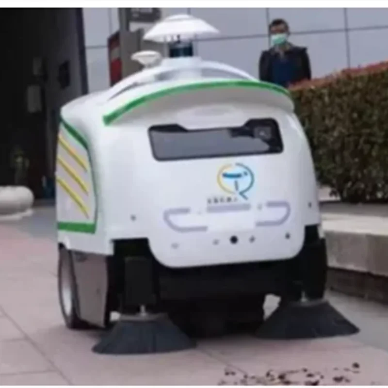 Uwant smart cleaning disinfecition robot using for shopmall , factory, railway station, airport , Cinema