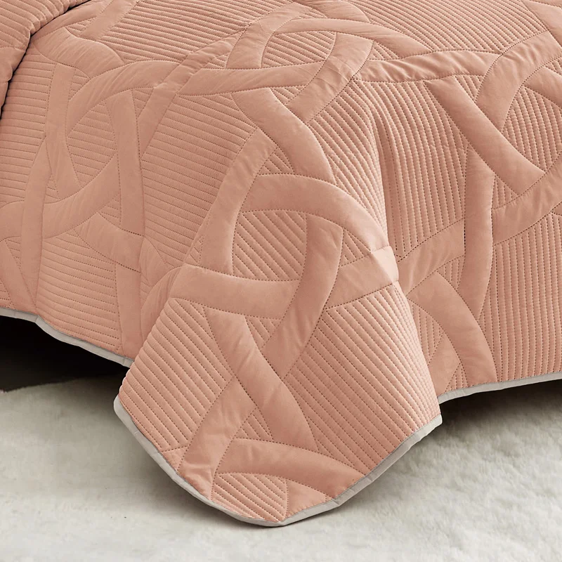 cheap embroidered bedspreads and quilts wholesale luxury microfiber