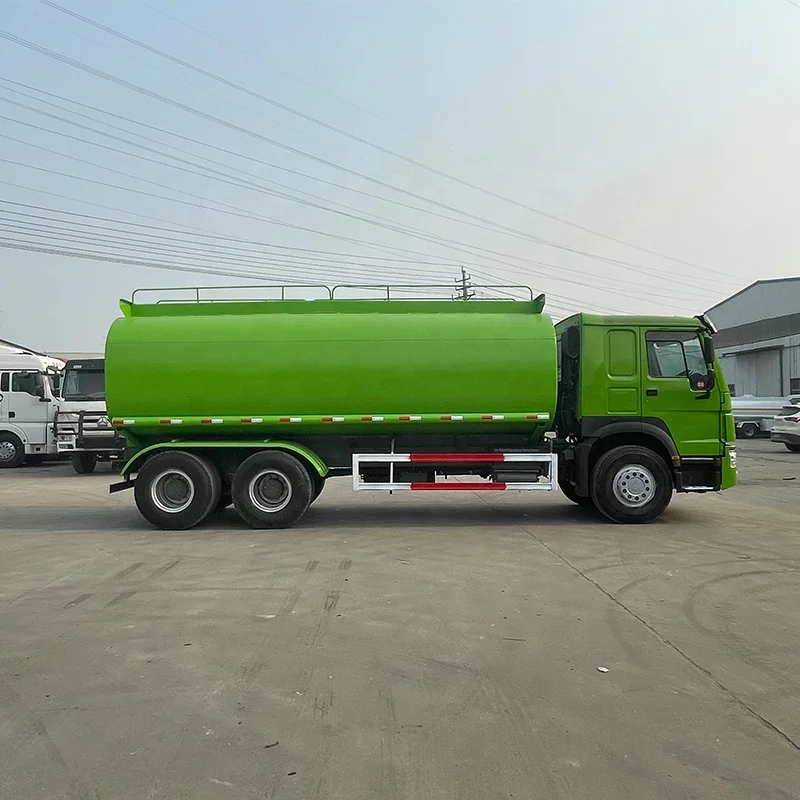 25000 L tanker fuel truck second hand 6x4 10 wheel heavy howo fuel oil tanker truck