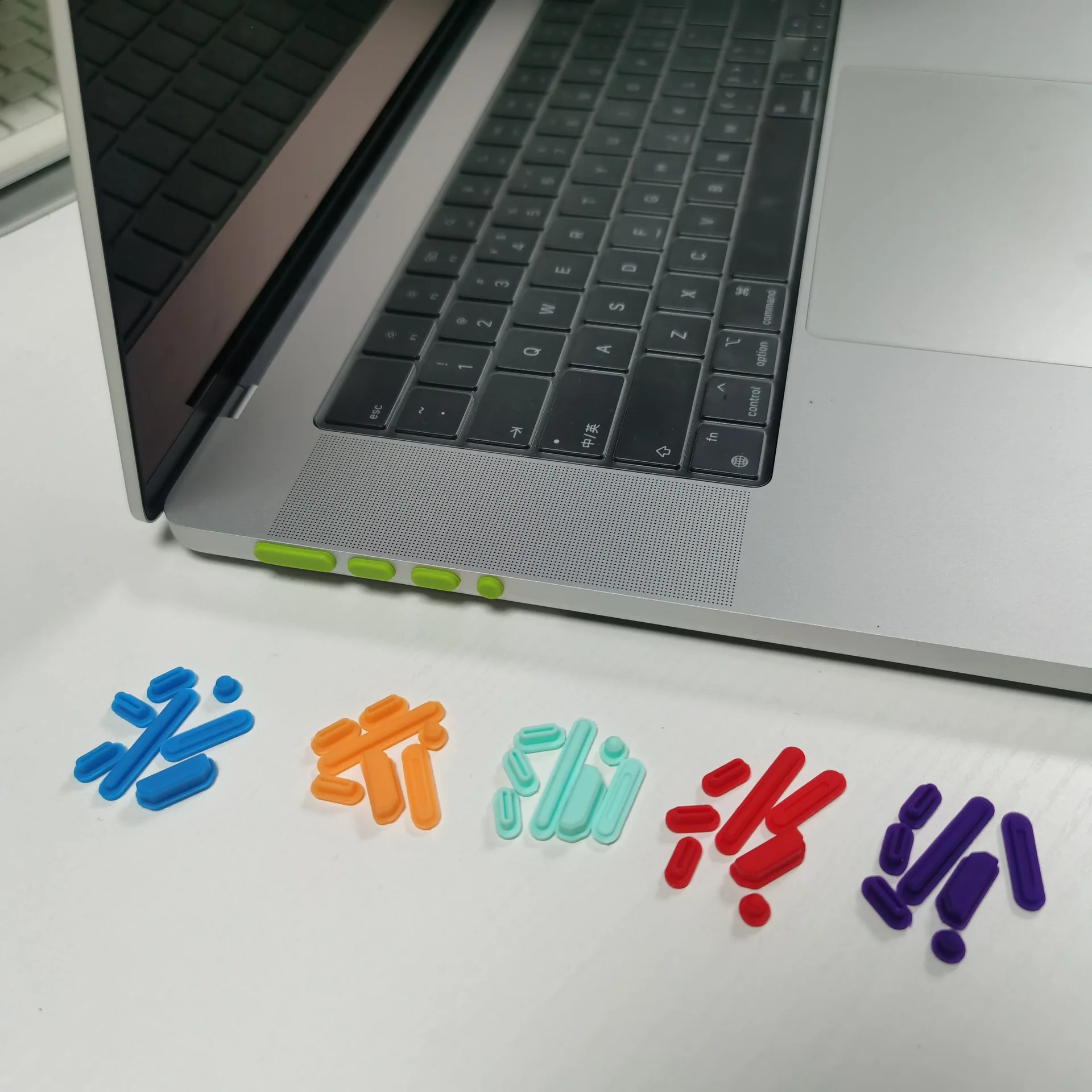 Anti-dust Plugs for Macbook Pro, Laptop Dust Plug Ports Silicone Cover Protection