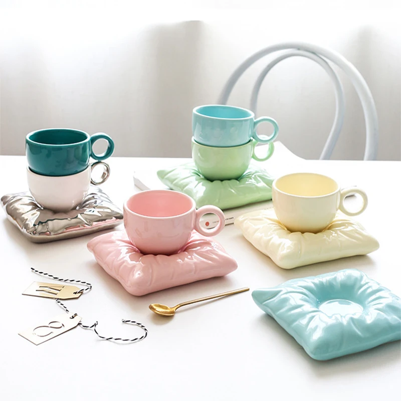 Цветная кофейная чашка Макарон и блюдце в форме подушки, чашка для мороженого, керамическая чашка