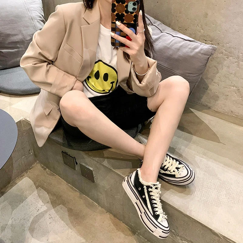 2023 Chic Canvas Sneaker Black Platform Tassels Walking Style Lace up Women Casual Shoes