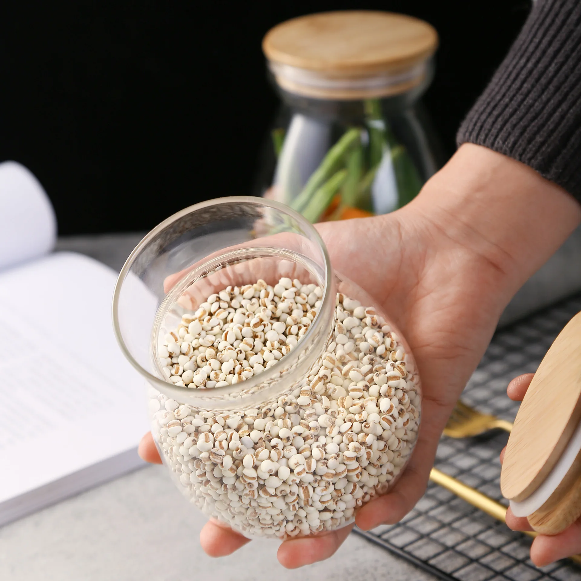 Clear Glass Food Storage Jars Containers with Airtight Bamboo Lid for Candy, Cookie, Rice, Sugar, Flour, Pasta, Nuts