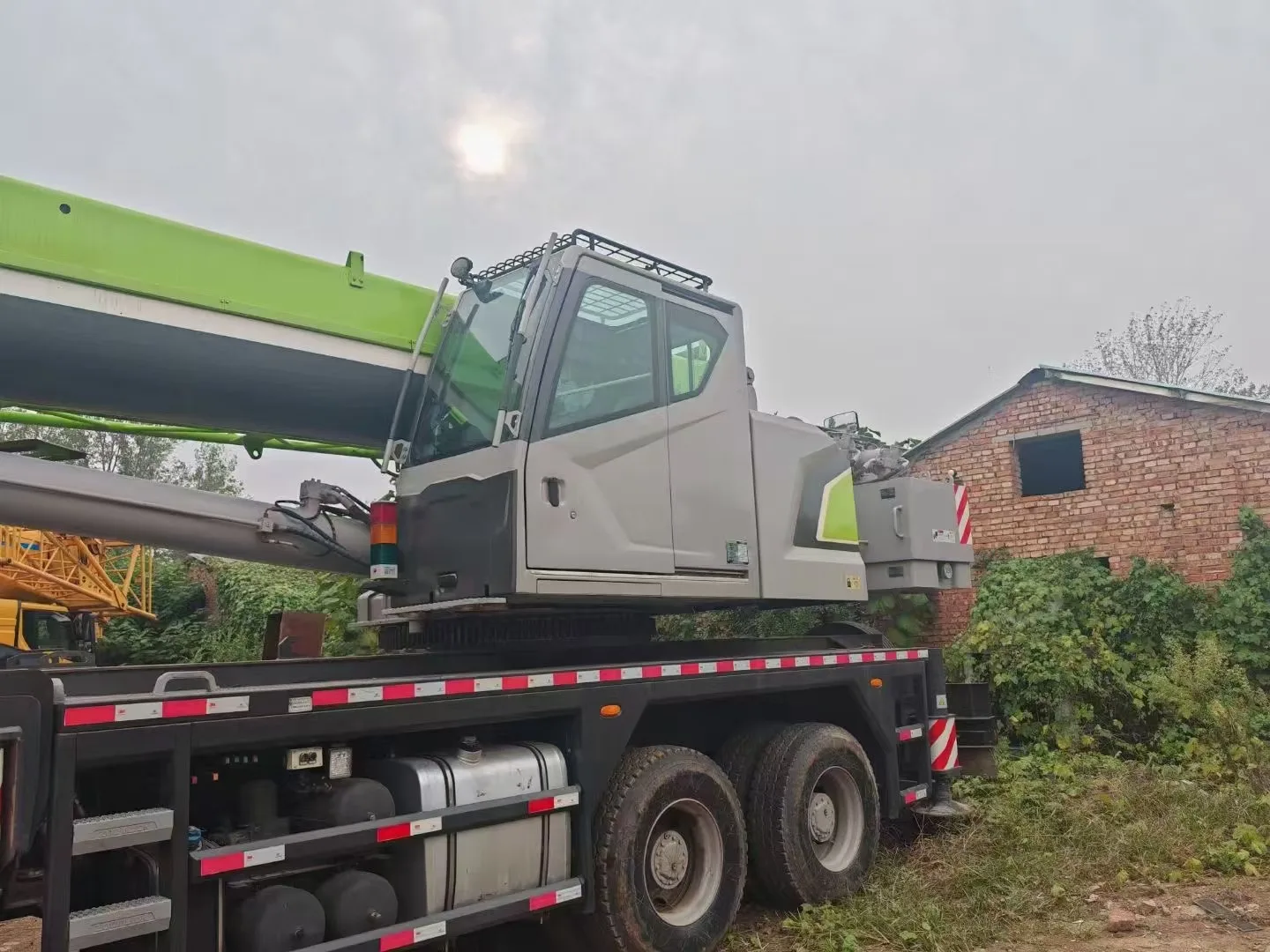used  zoomlion 35ton truck crane sale with low price in shanghai