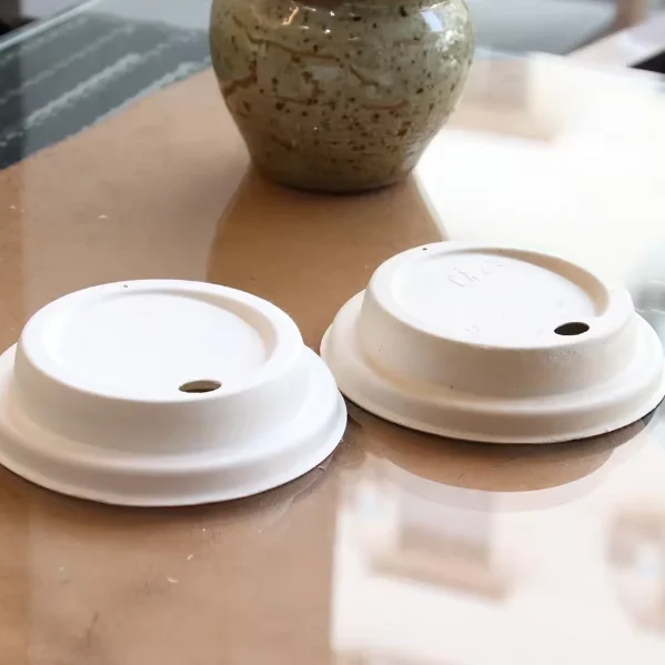 Hot Selling Disposable Compostable Bagasse Paper Pulp Lid Eco Friendly Takeaway Sugarane Molded Fiber Dome Cover Cup Lid