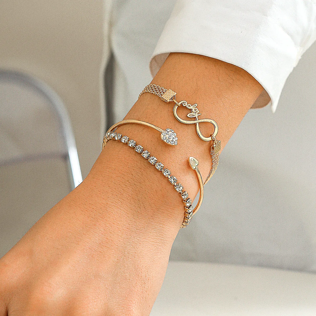 Wannee Fashion 18K Full Diamonds Open Adjustable Double Heart-Shape Stainless Steel Bracelet