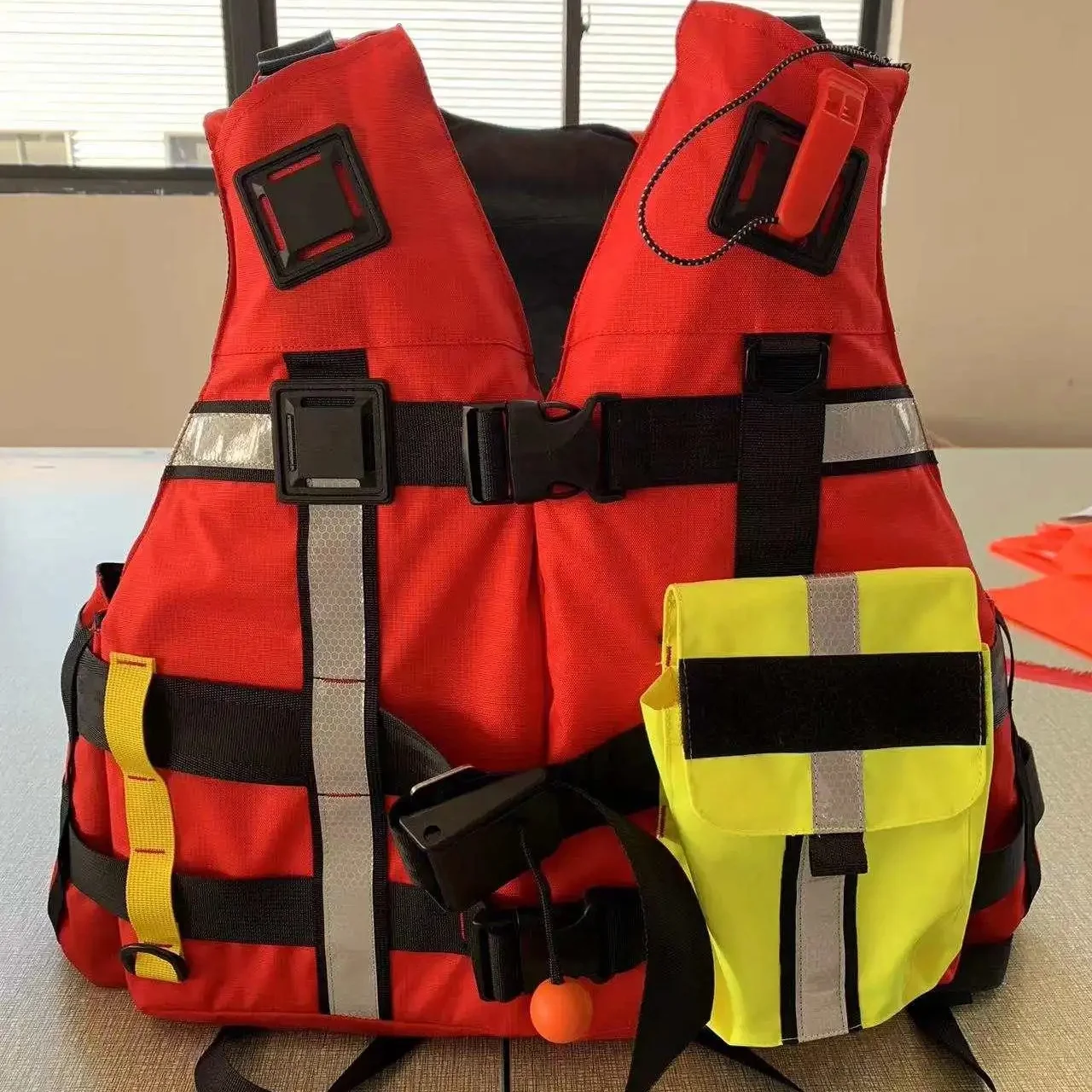 Manufacture Supply Marine Life Jacket Portable Adult Yacht Kayak Life Vest High Buoyancy Custom Life Jackets for Women Men