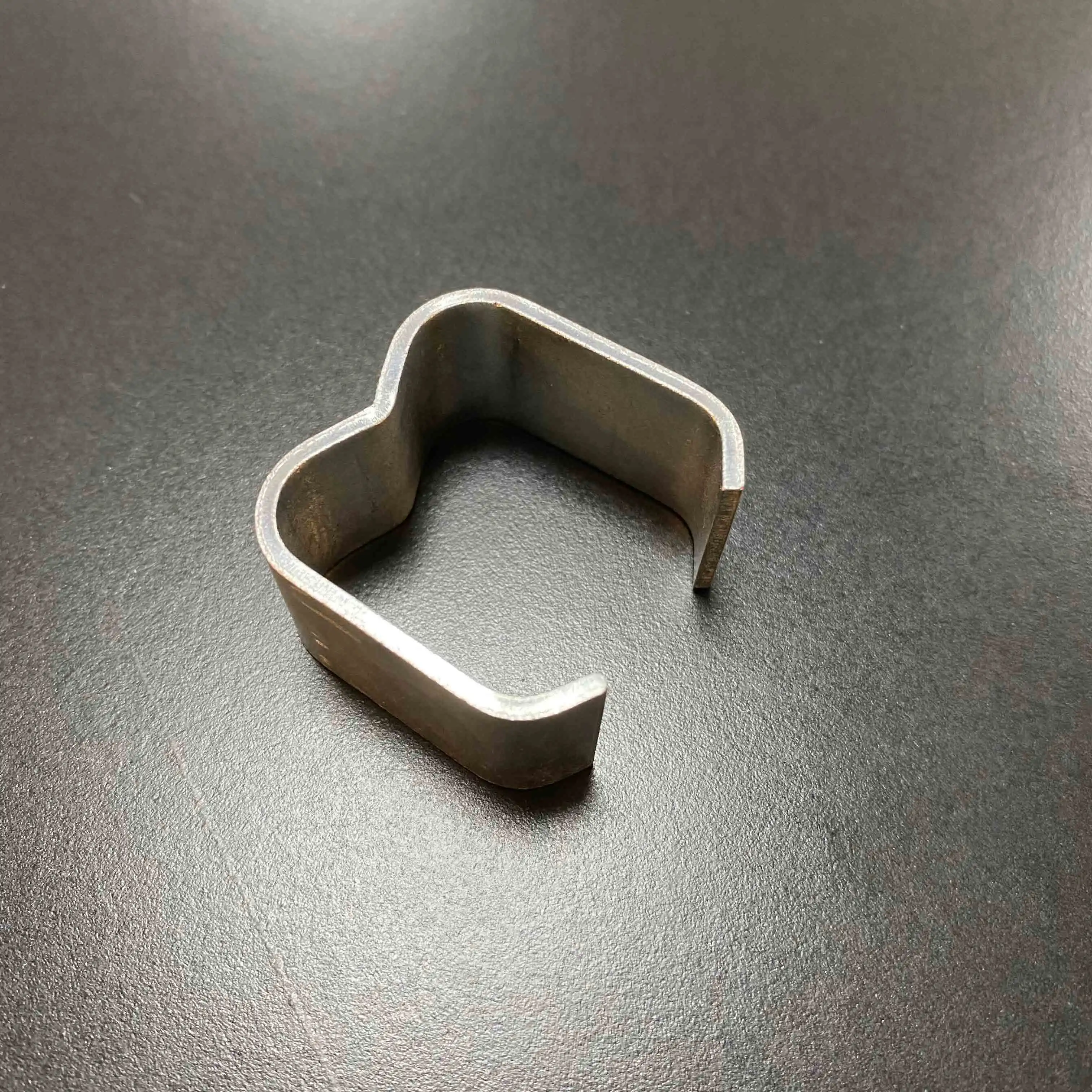 Best selling roller shutter door saddle clamp