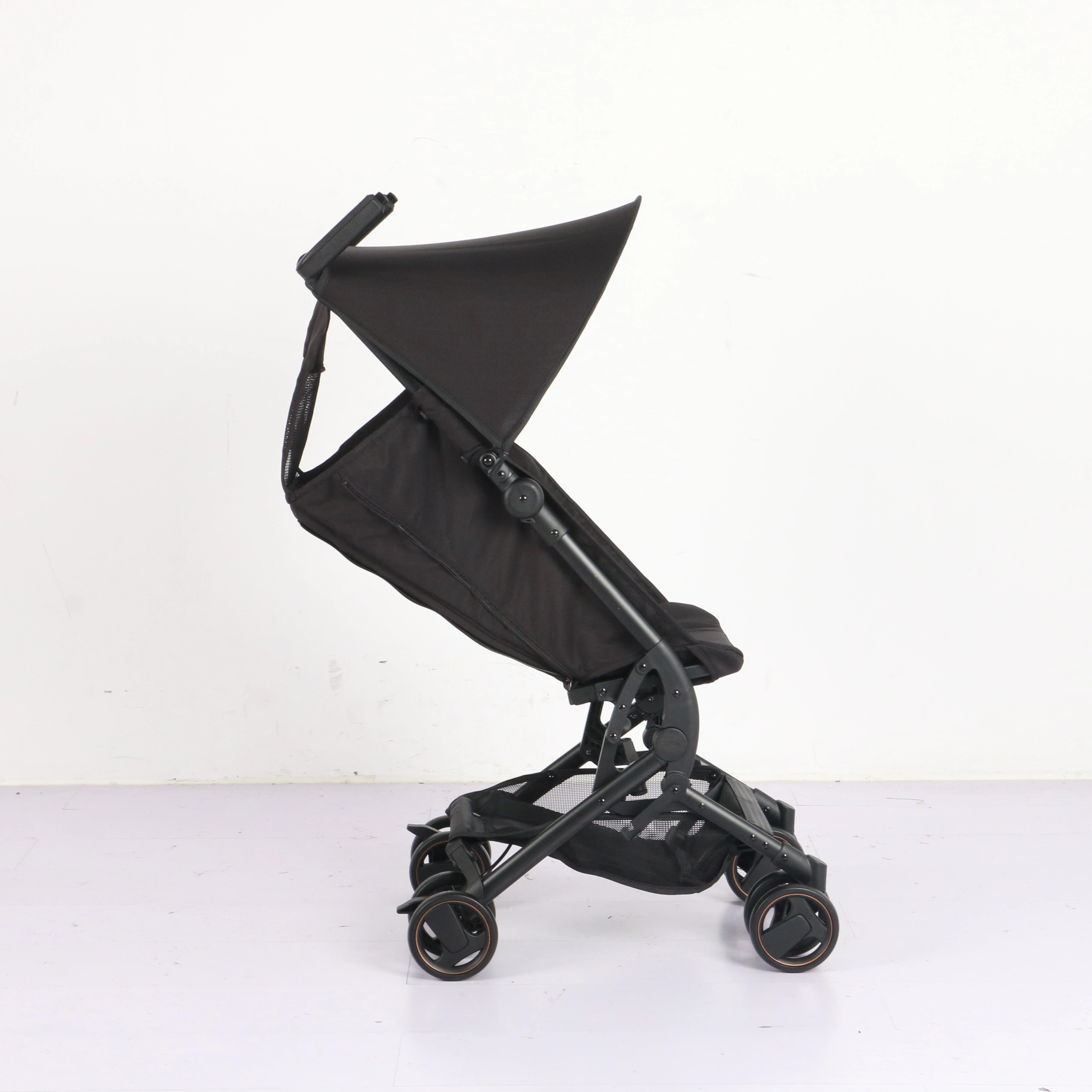 Easy Folding light weight carriage handle Stainless steel foldable portable baby stroller for 2024