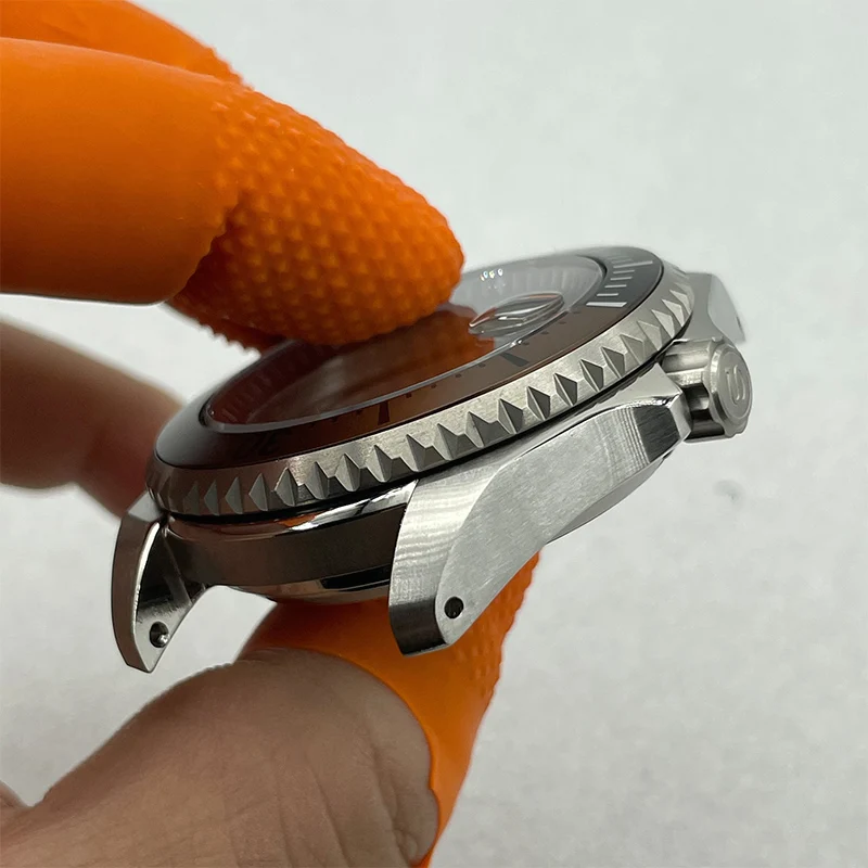 Wholesale custom low moq 20atm sapphire glass 316L stainless steel nh35 brush matt titanium watch part case men for sale