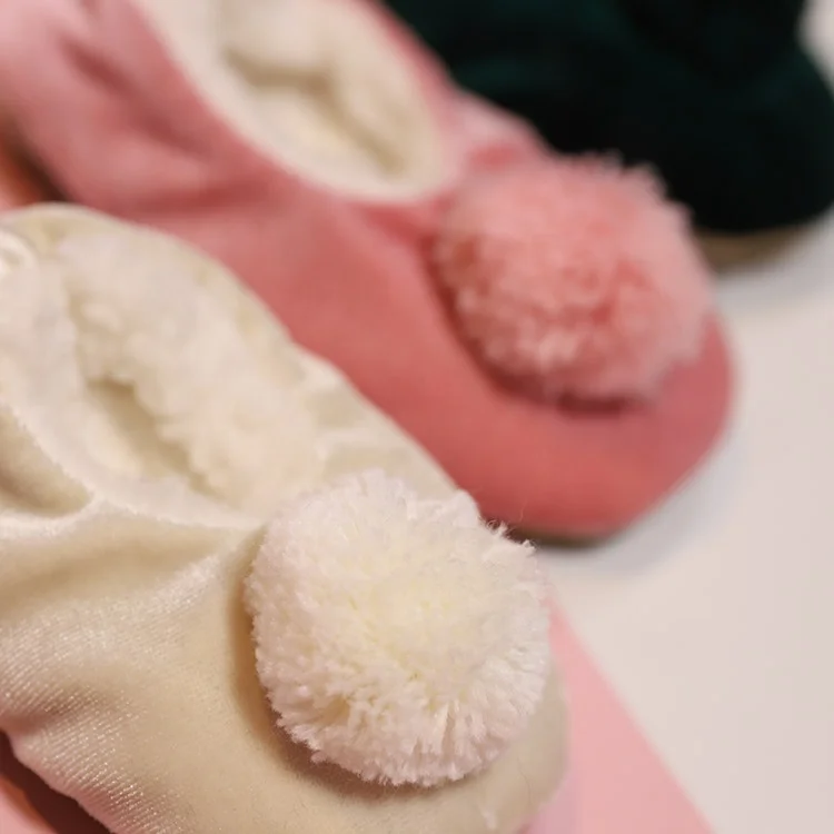 
Winter Cute Ball Couple thick Warm women Indoor Home slippers High Boots Plush Floor Socks 