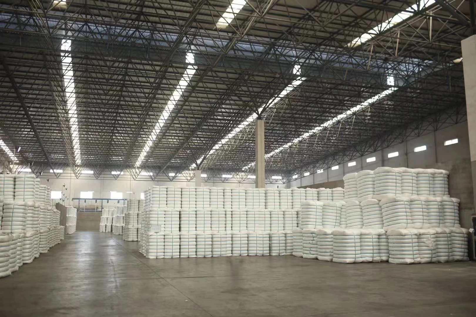 Wholesale Premium 3D Polyester Fiber Filled PP Cotton Stuffing Premium Product Genre Staple Fiber Raw Pattern Hollow Style Use