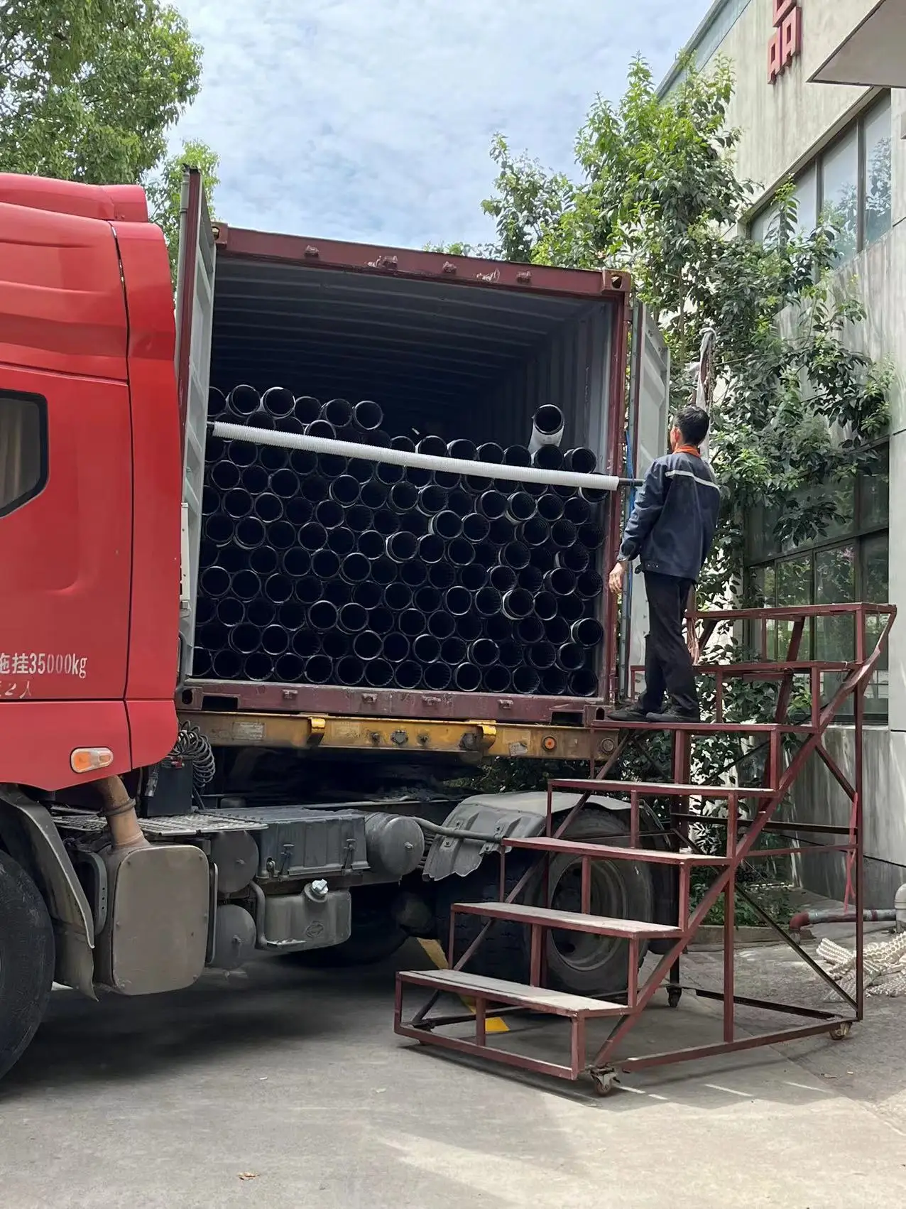 Manufacturers directly for landscaping tunnel seepage drainage 4 inch  perforated corrugated drain pipe with socks