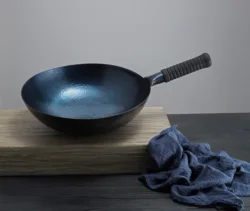 Master Star Casting Chinese Traditional Handmade Carbon Steel Forging Wok Pre Seasoned Wrought Iron Cauldron Non-stick Gas Pot