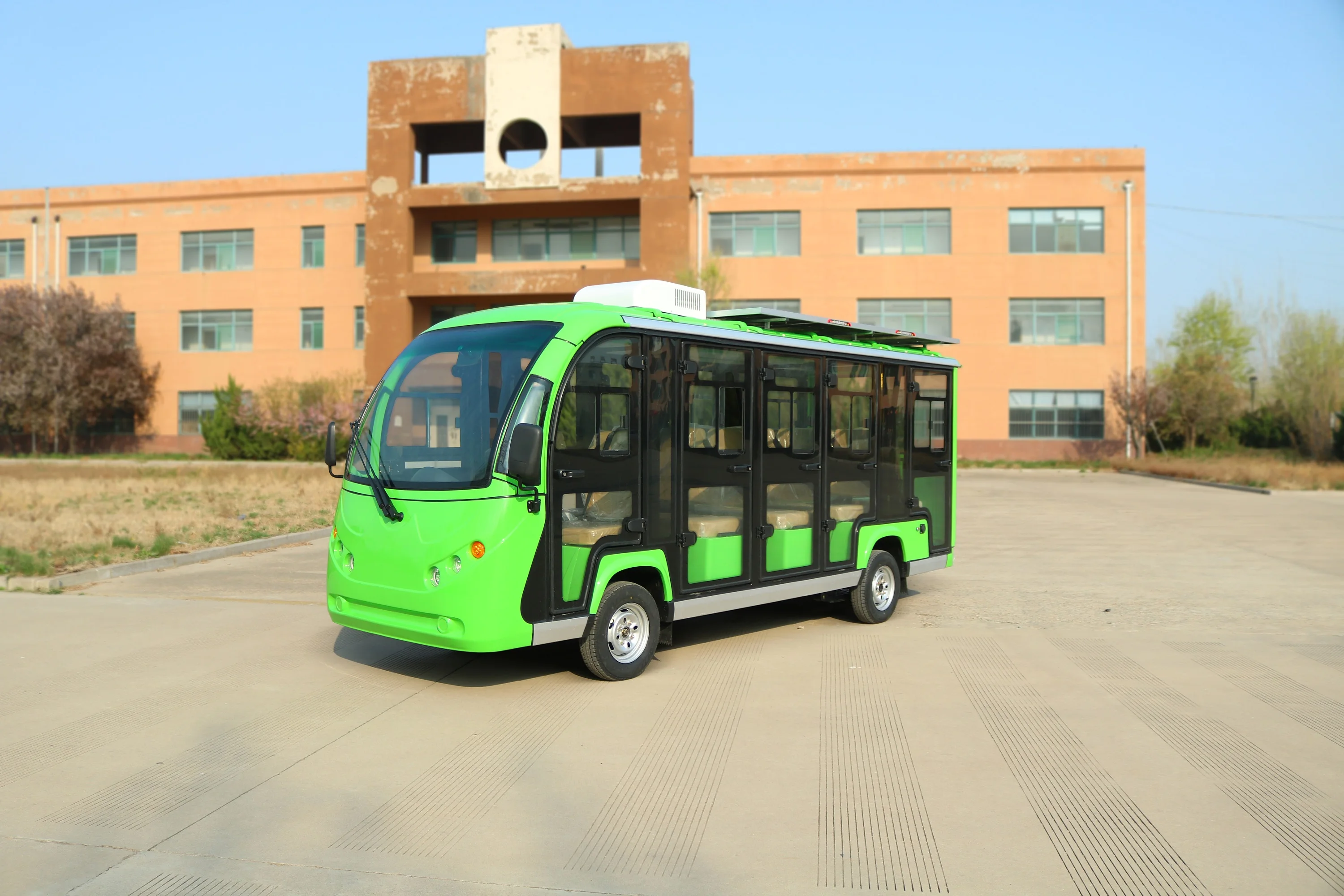 Electric bus 14-seat high-end , featuring a sleek and ,making it ideal for travel and business receptions modern design mini bus