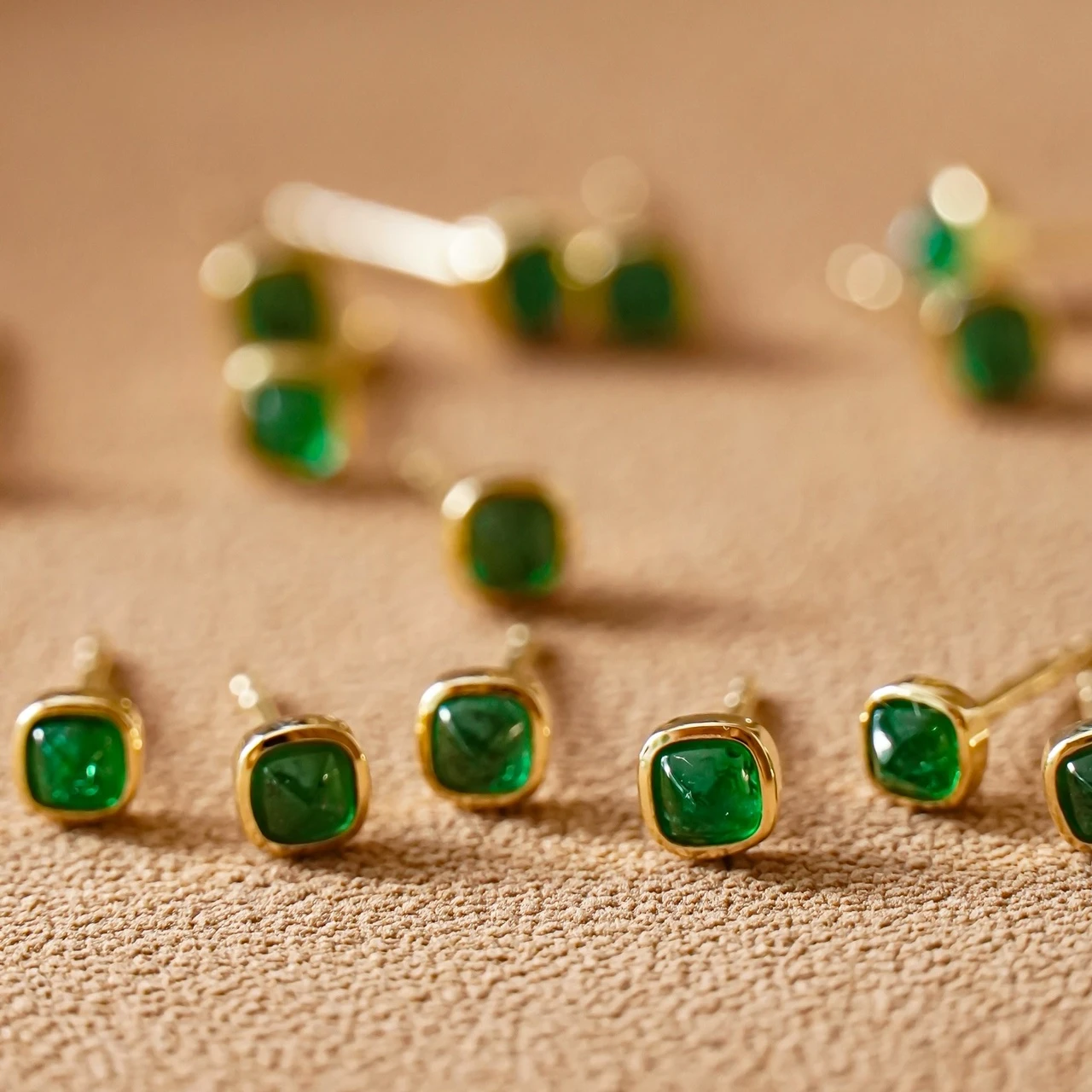 H&F Wholesale Natural Green Emerald Earrings Stud Customized 18K 14K 9K Solid Gold Emerald Stone Earings