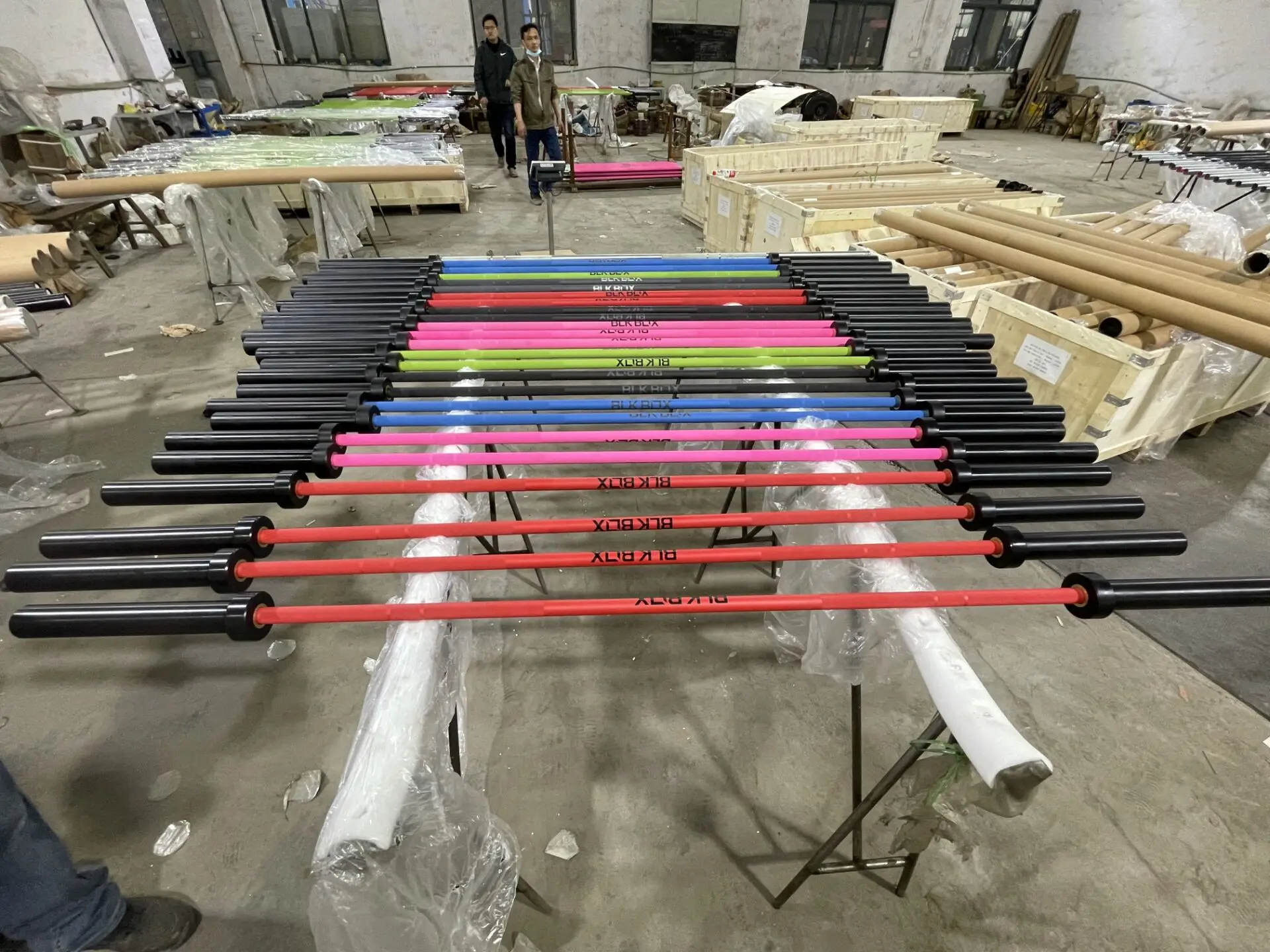 2025 Trending Straight Standard Barbell Bar Female Women Weight Lifting  Weightlifting Fitness Gym Hard Chrome Barbell Bar