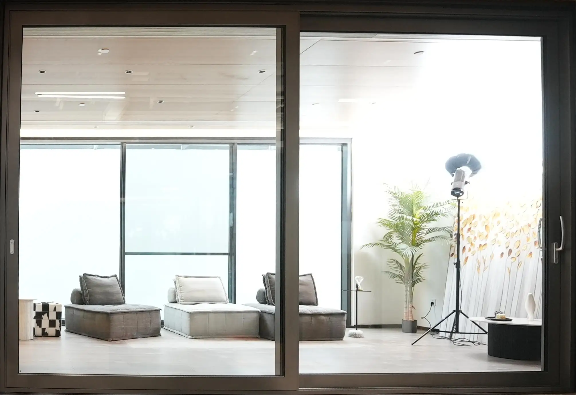 seamless welding heavy duty sliding door double glazed smart sliding door