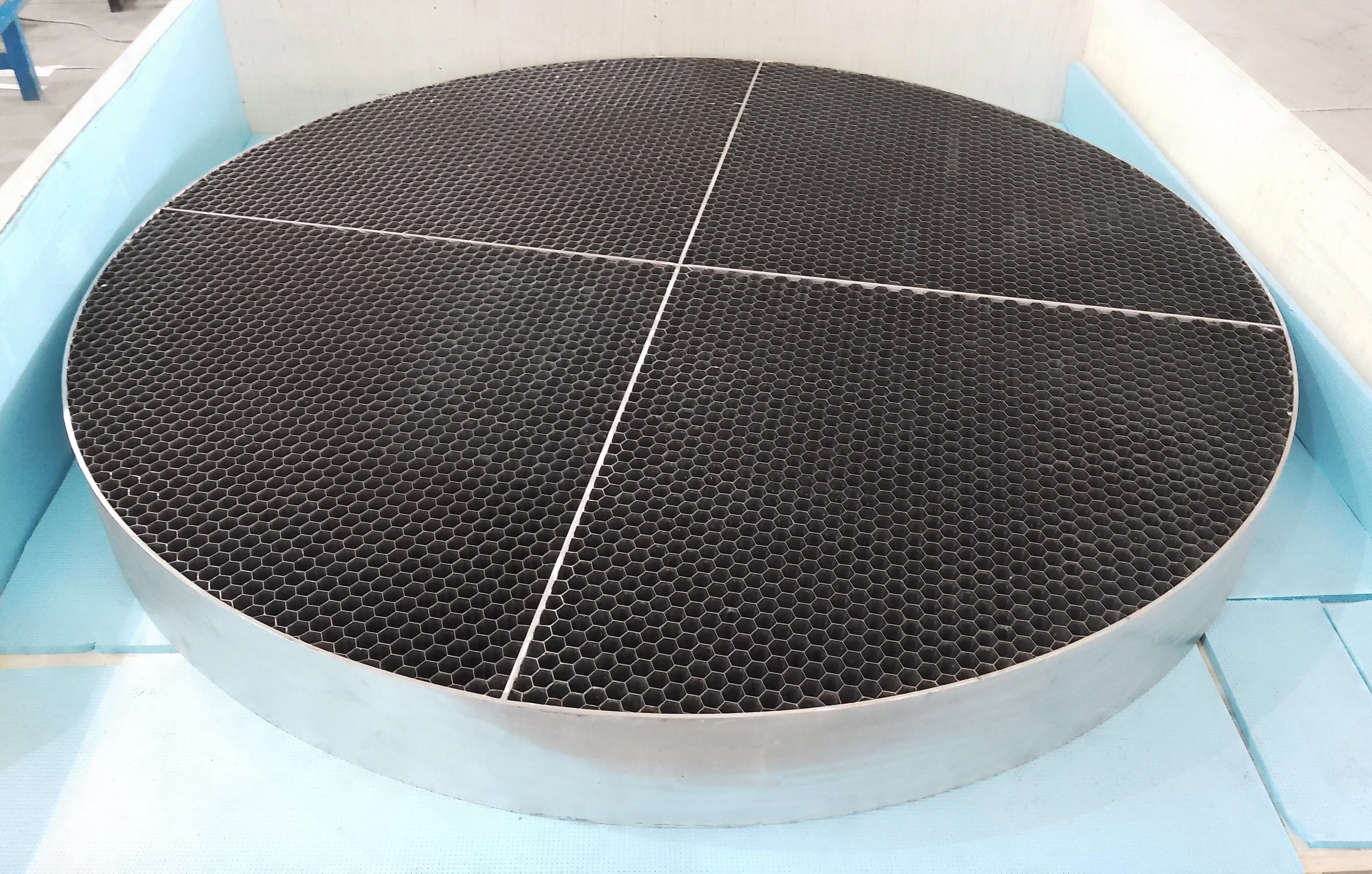 Restraint of Electromagnetic Interference Stainless Steel Honeycomb Core For Wave-Guide Window