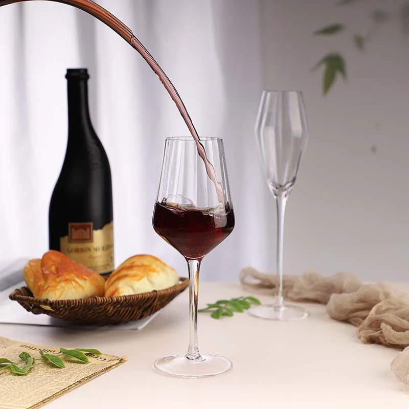 Wholesale Customized Champagne Glasses With Crystal Stem Vertical Stripe Goblet Red Wine Glass For Wedding