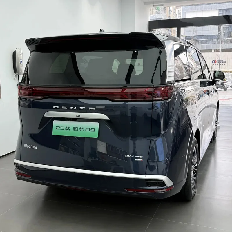 Plug-In Hybrid Large Mpv Denza D-9 Dm 2025 Smart Driving Version 1020mmfour-Wheel Drive Premium Model