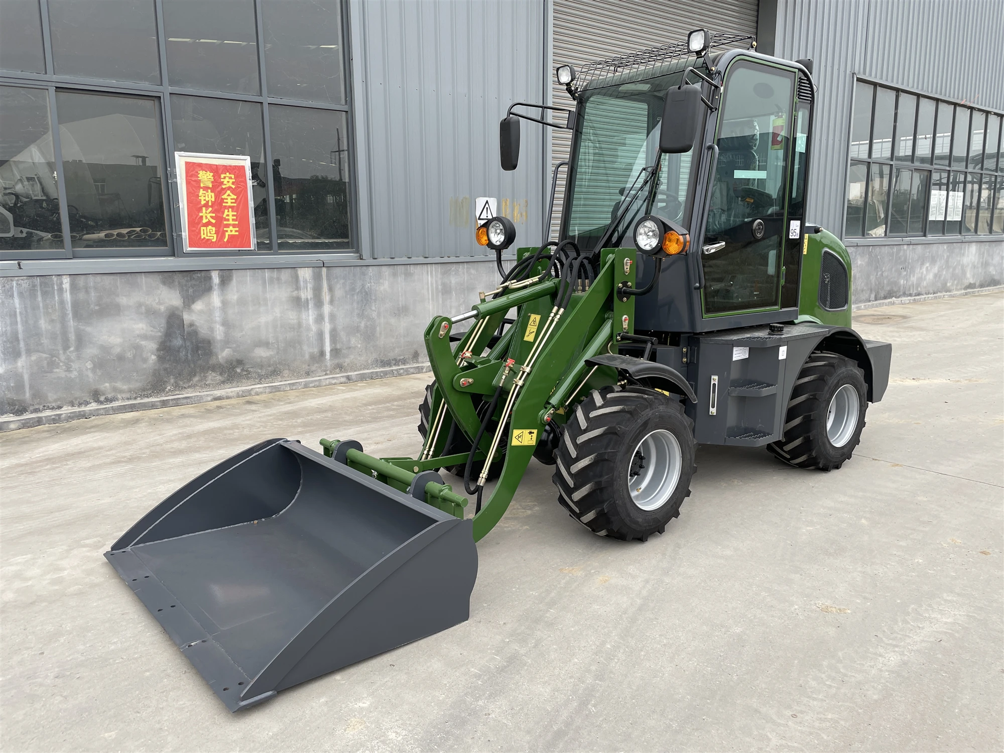 Chinese Top 0.8Ton Mini Wheel Loaders Tractor With CE Certificate Price