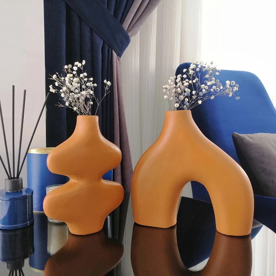 Nordic Style Creative Art Porcelain Flower Vase Small Rustic Tall Antique Matt Glaze Ceramic Home Decor for Weddings