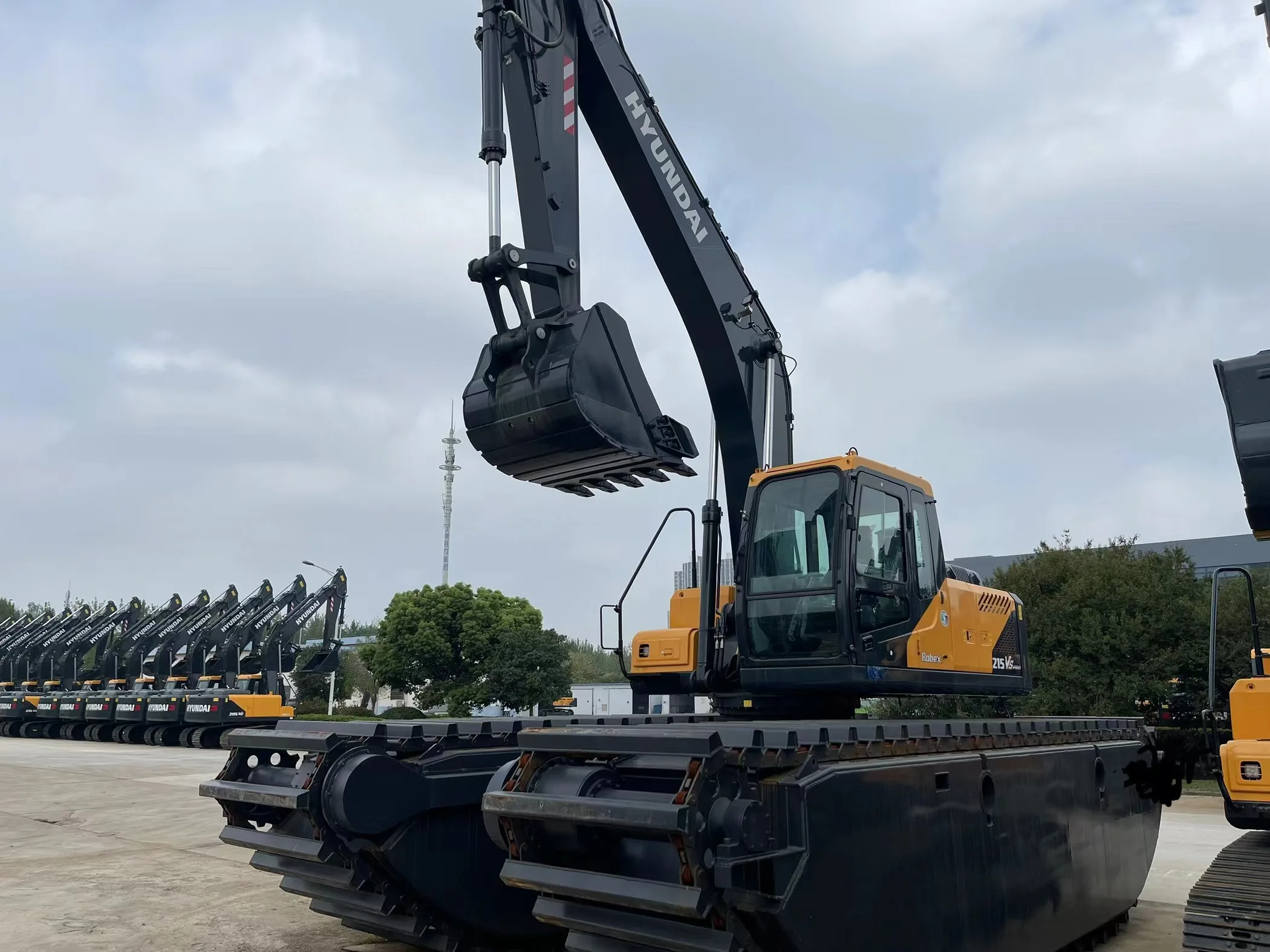 amphibious excavation floating amphibious crawler excavator for swamp and marsh