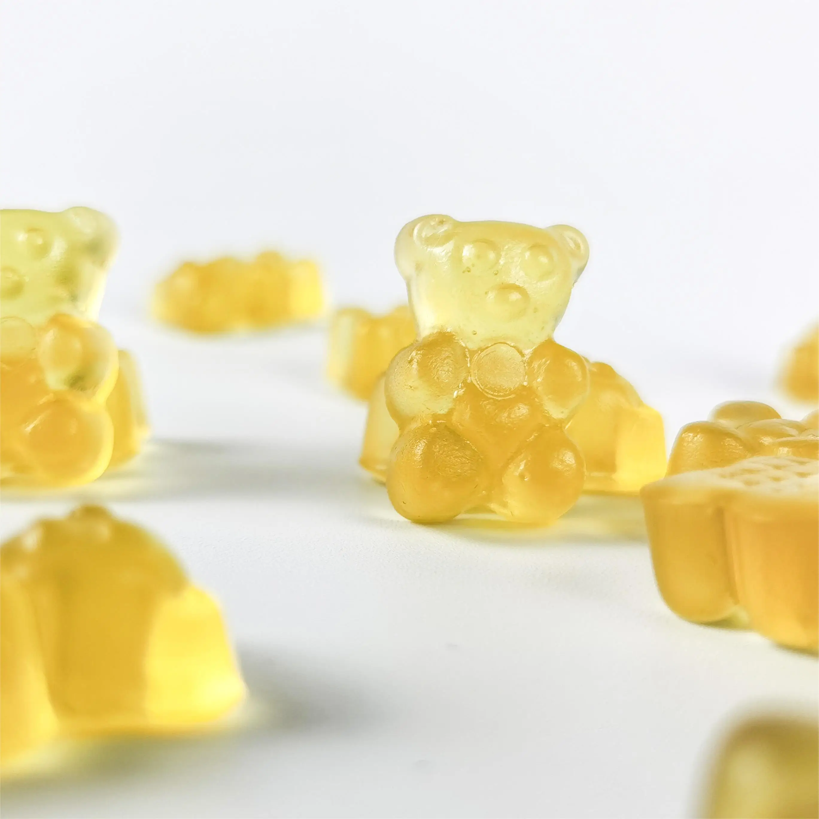 Wholesale Confectionary Ball eyeball candy jelly eye ball Halal gummy for kids