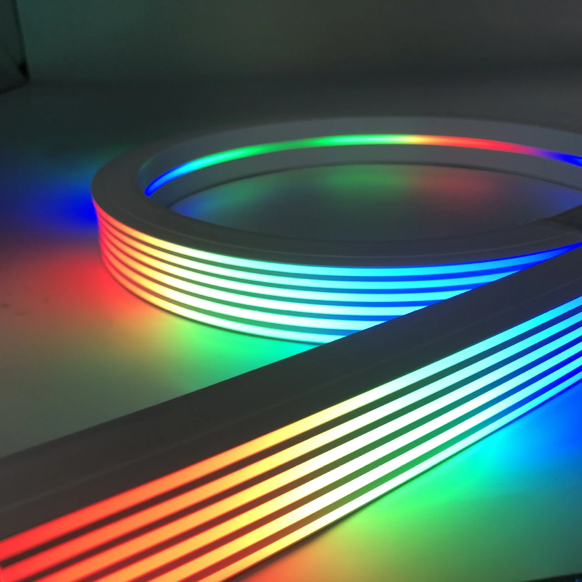 Светодиодная неоновая полоса освещения 3020 RGB Пиксельная 2811 мягкий силиконовый гибкий водонепроницаемый неоновый свет 12 в 24 В