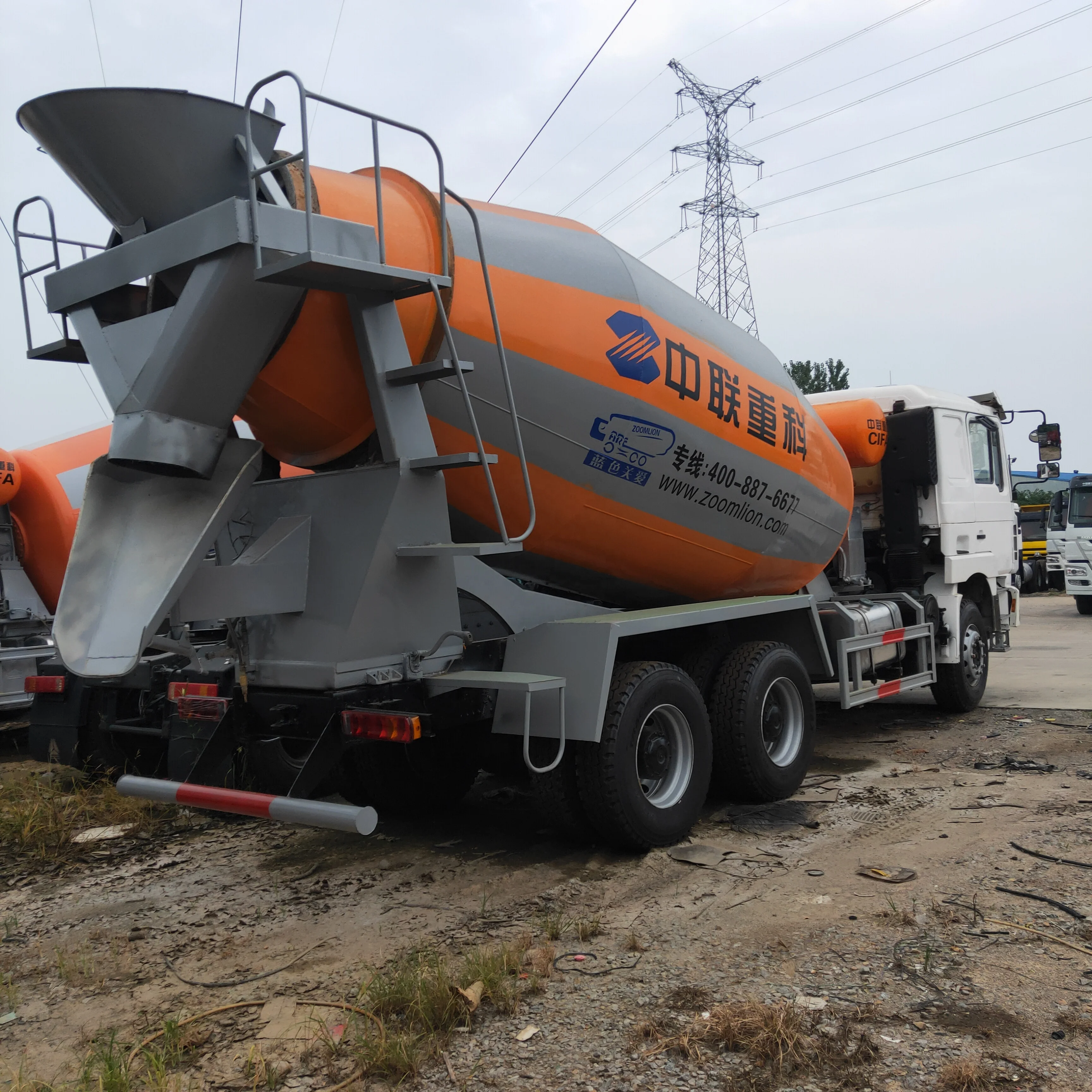 Б/у Бетономешалка Sino Sachman F3000 6x4 грузовик для бетономешалки перевозки бетона строительный 14 куб. М с цементным