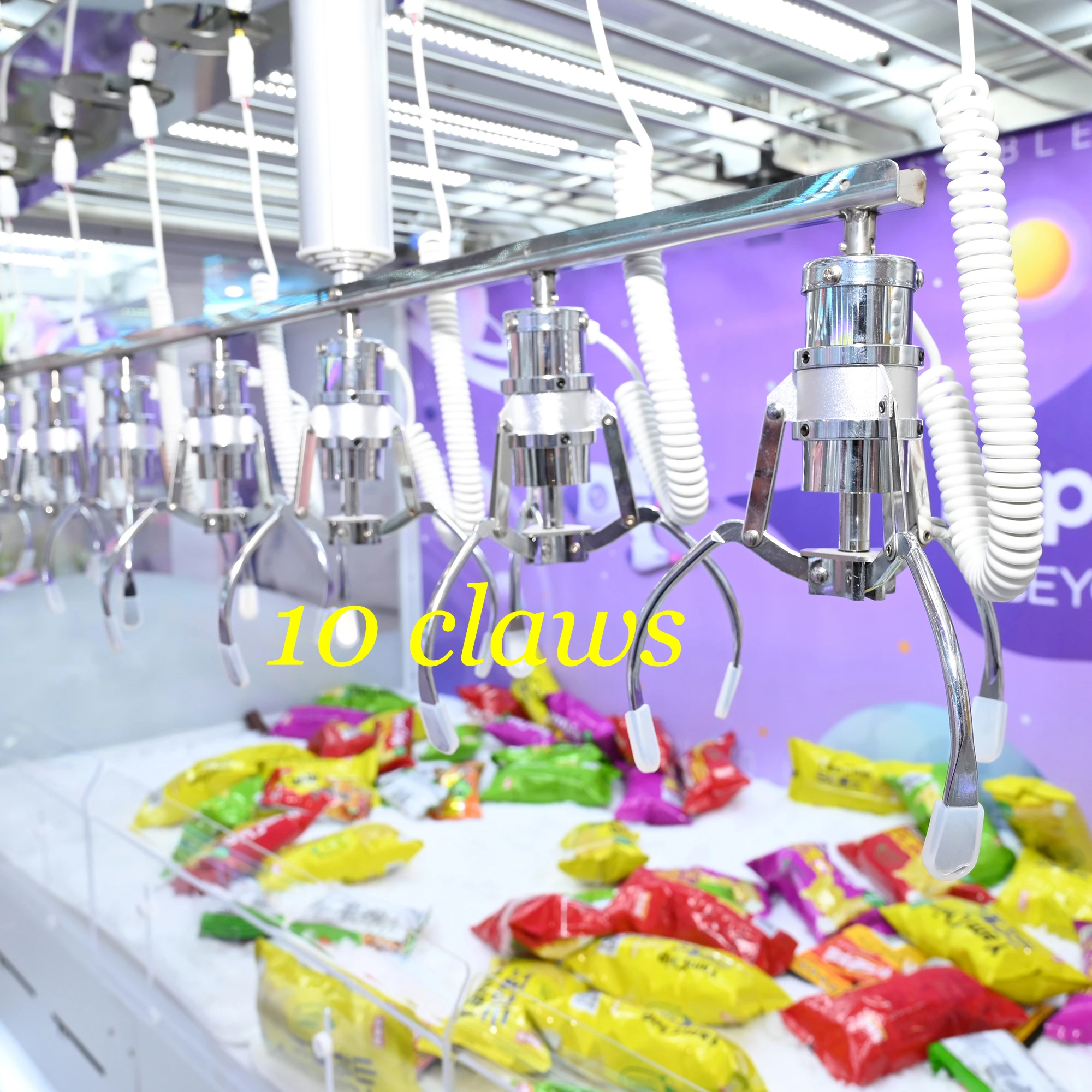 Coin Operated Snack Challenge 10 Claws Gift Prize Vending Game Machine For Sale Crane Claw Machine life time technology support